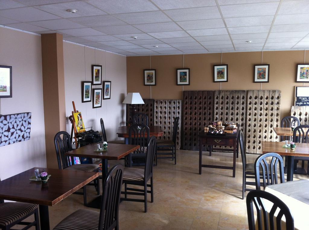 Hotel La Longue Vue Gennes-Val-de-Loire المظهر الخارجي الصورة